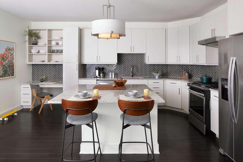 Sentral East Austin At 1614 E. Sixth Hotel Bagian luar foto
